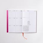 Mondkalender 2027 – Supernova Pink