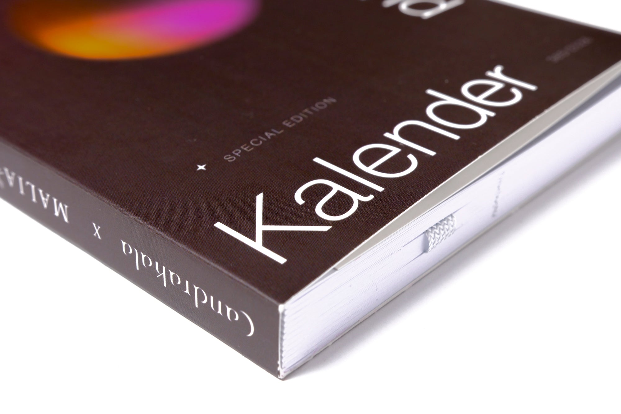 Mondkalender 2026 Special Edition mit Laura Malina Seiler, Close up